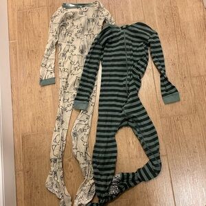 Lot of 2 soft long sleeve footie pajamas sz 5T